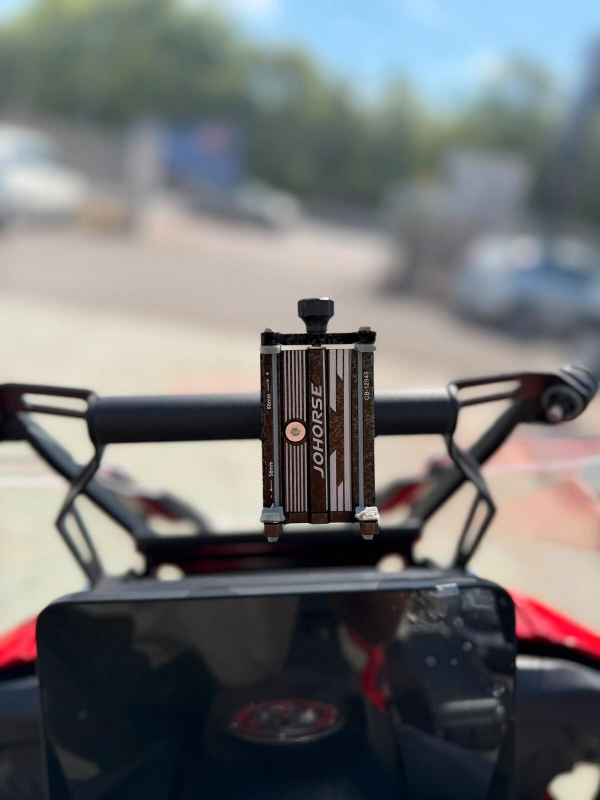 QJ MOTOR SRT 900 SX – 3.300 KM – TRIS VALIGIE