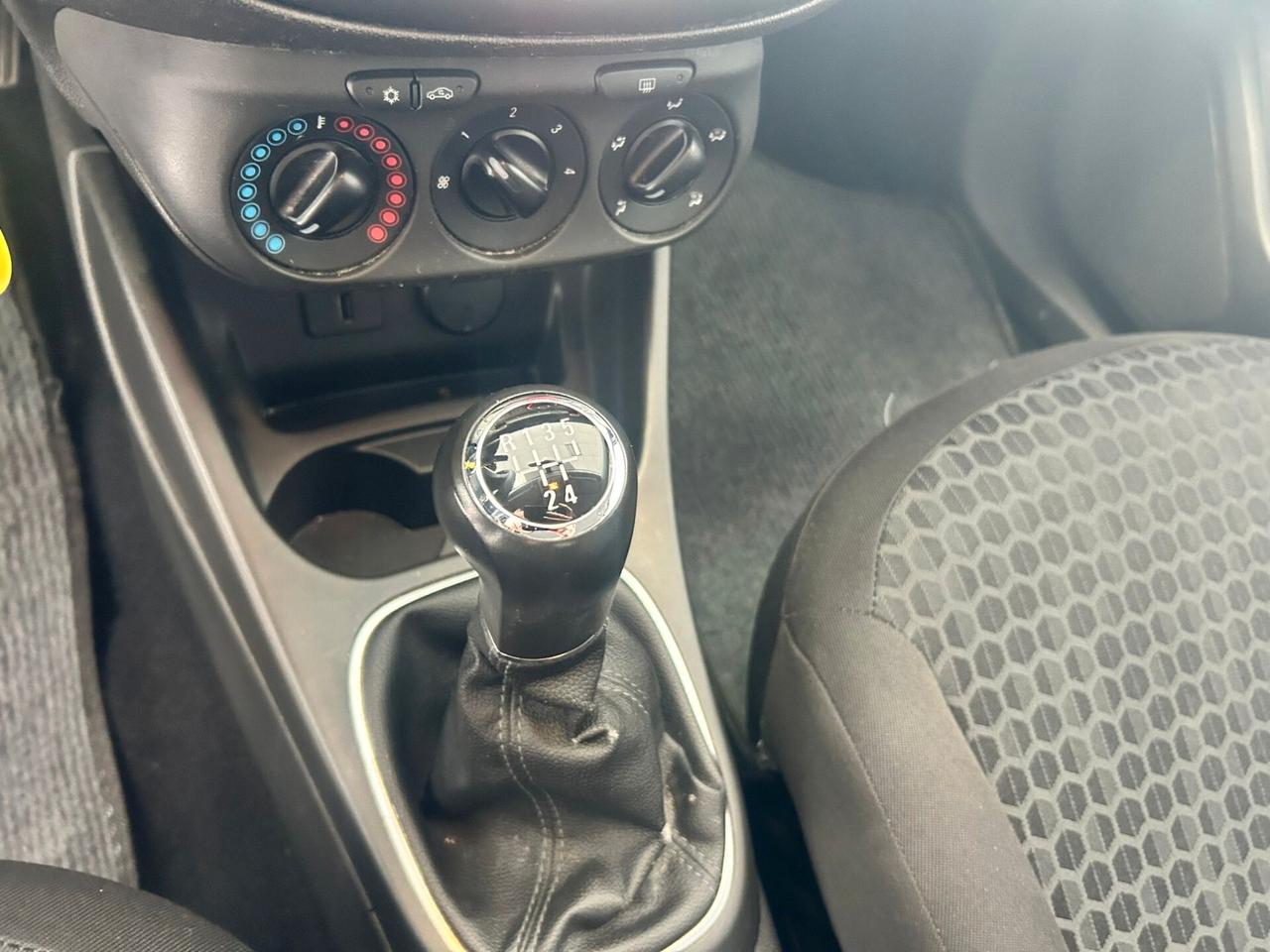Opel Corsa 1.2B PER NEOPATENTATI 2015