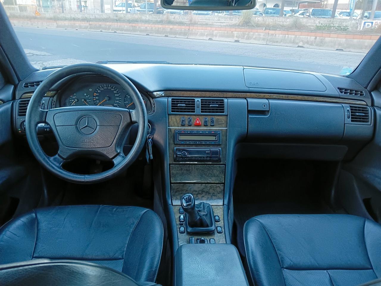 Mercedes-benz E 200 cat Avantgarde