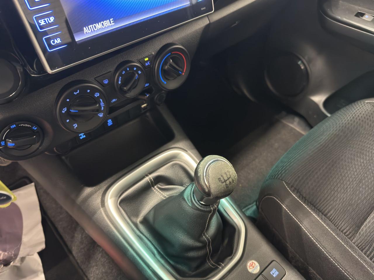 Toyota Hilux 2.4 d-4d extra cab Lounge 4wd