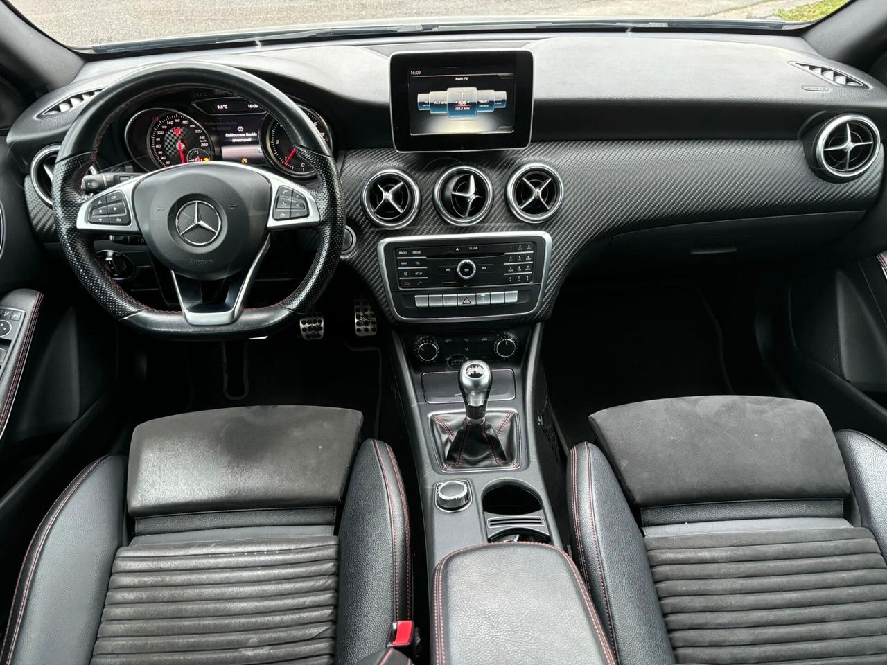 Mercedes-benz A 180 A 180 d Premium AMG