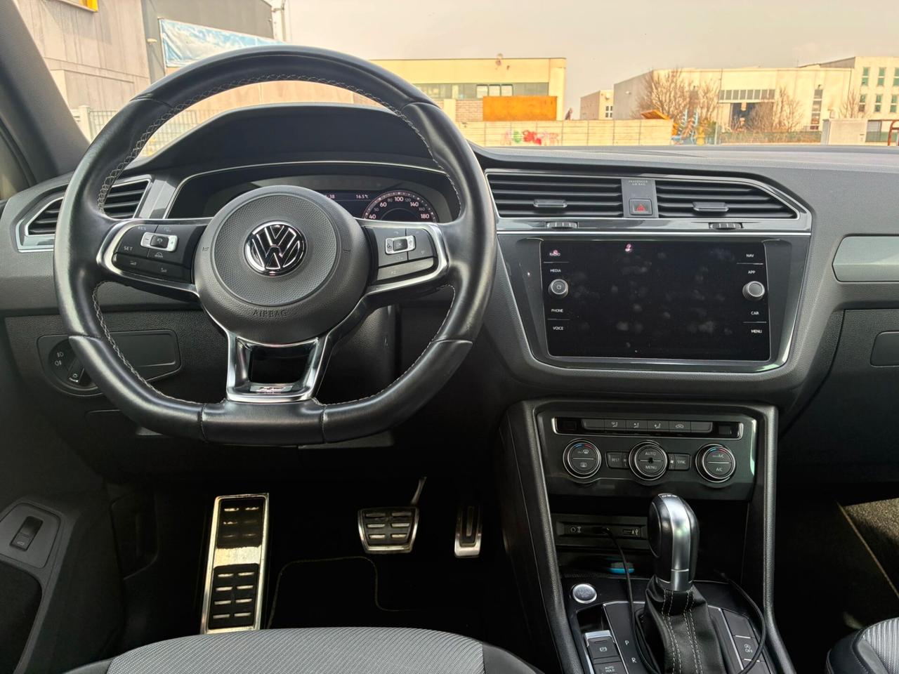 Tiguan 2.0 TDI SCR DSG 4MOTION Advanced BMT R-line
