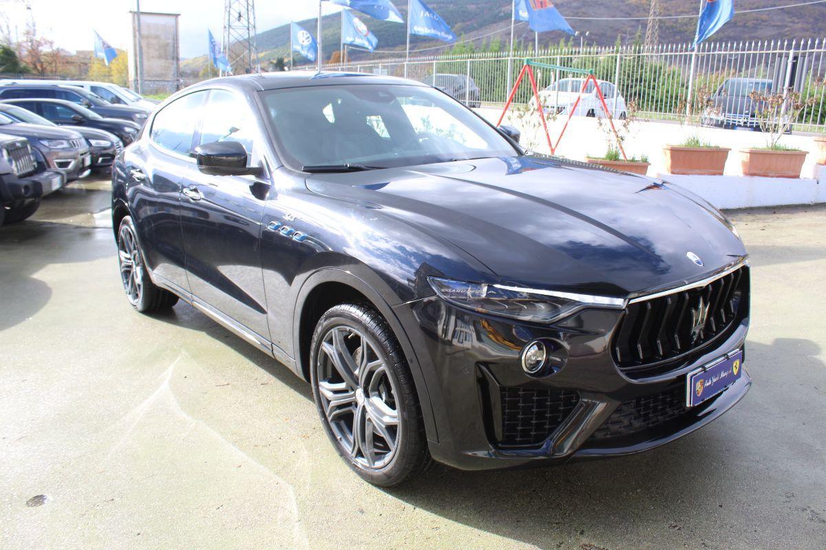 MASERATI - Levante