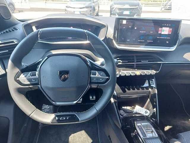 Peugeot 2008 motore elettrico 156CV GT KM0
