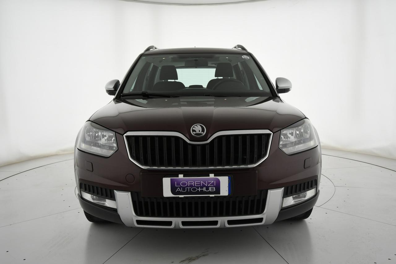 SKODA Yeti 2.0 tdi Elegance 4x4 140cv X COMMERCIANTI+TETTO PANORAMICO