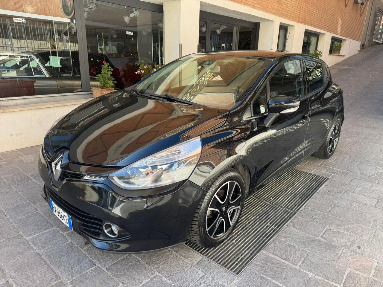 RENAULT Clio 1.2 75CV 5 porte Intens