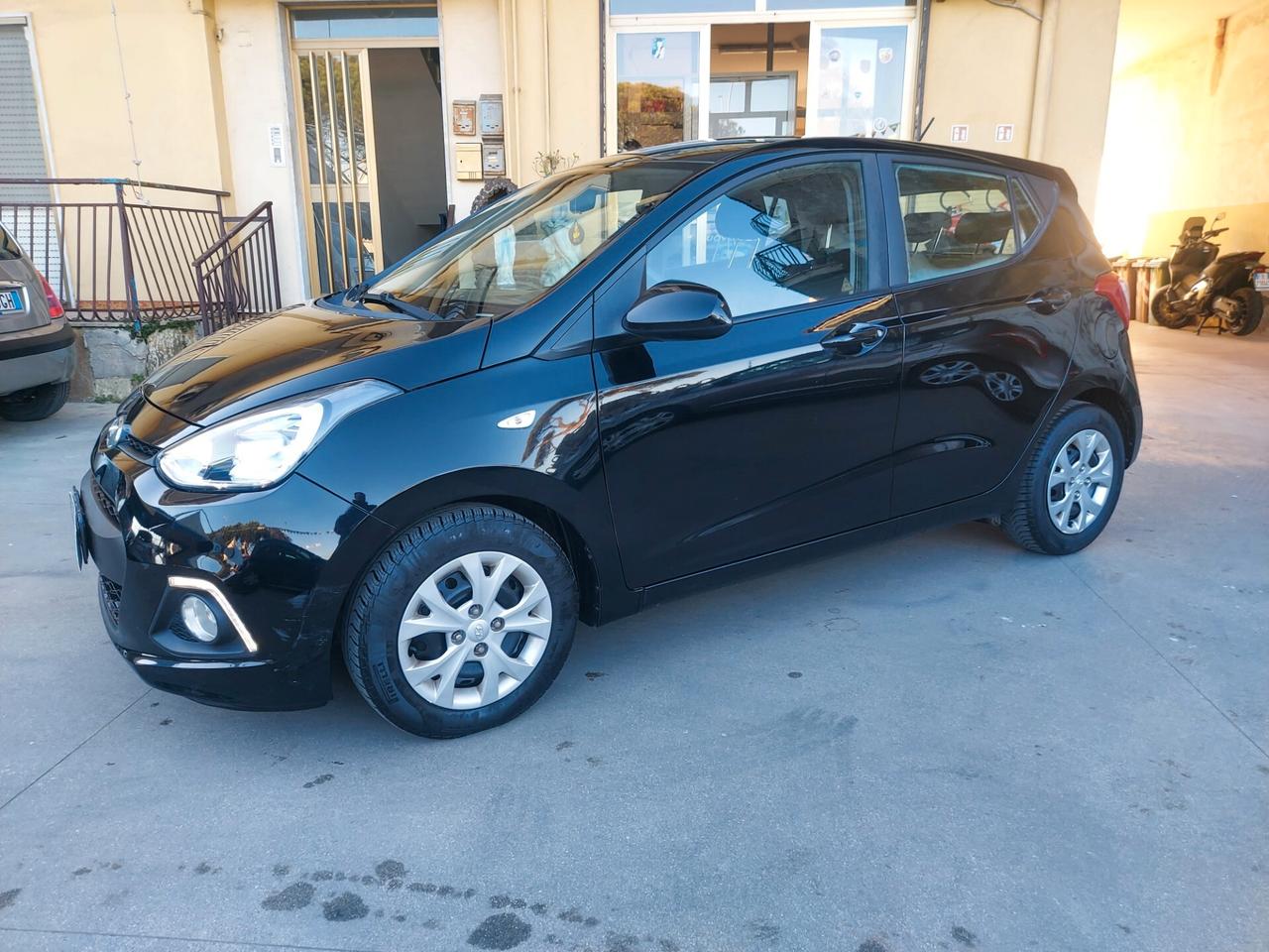 Hyundai i10 1.0 GPL X NEOPATENTATI FULL OPTIONAL