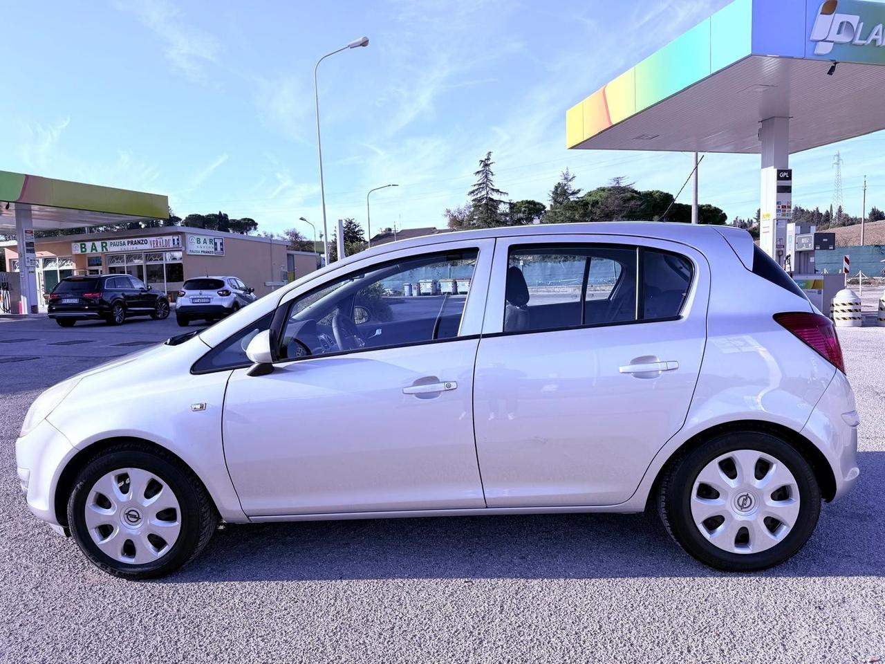 Opel Corsa 1.2 5 porte Ok neopatentati
