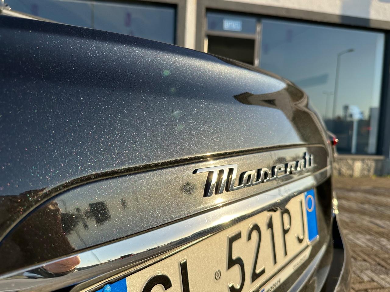 Maserati Ghibli 330 CV MHEV GT