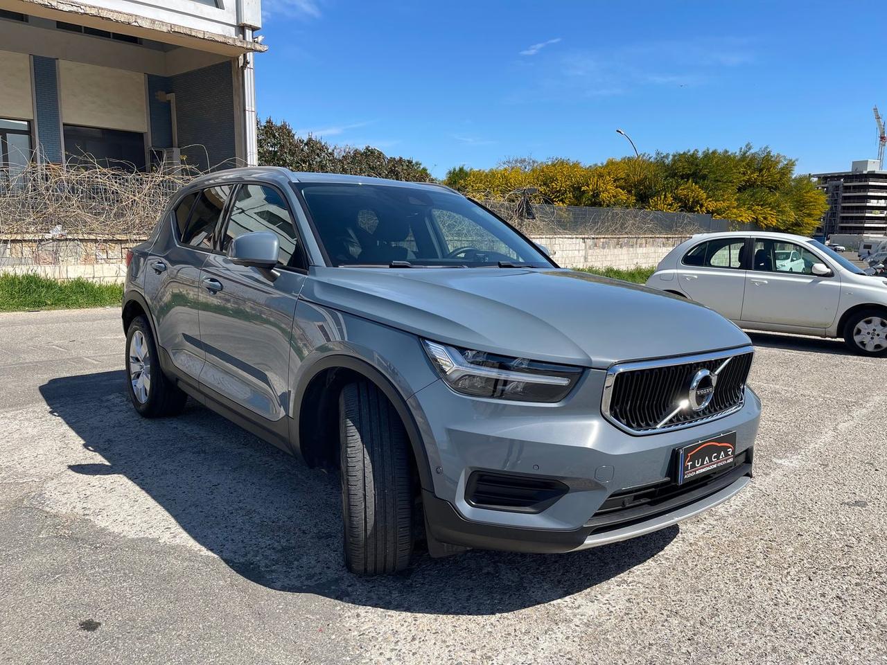 Volvo XC40 T3 Momentum Pro #10192