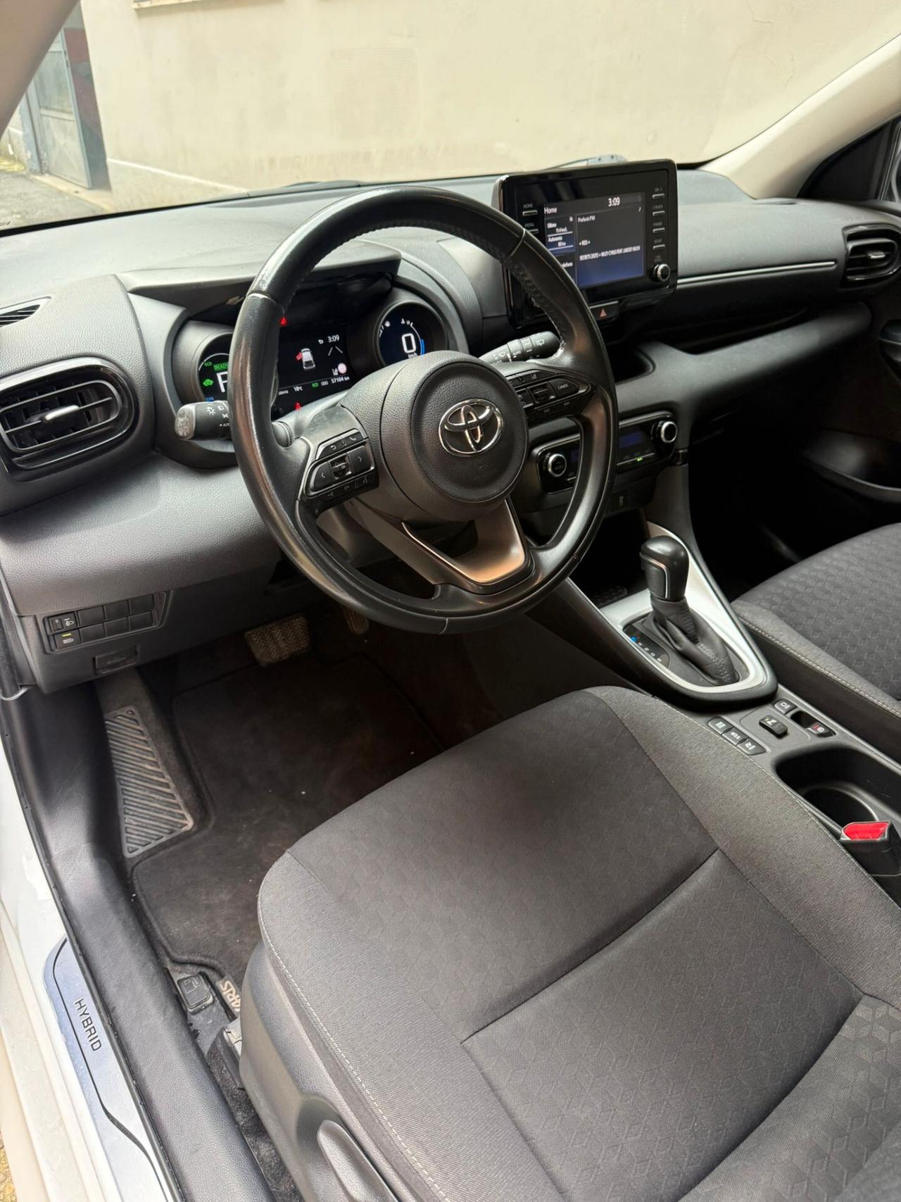 Toyota Yaris 1.5 Hybrid 5 porte Trend