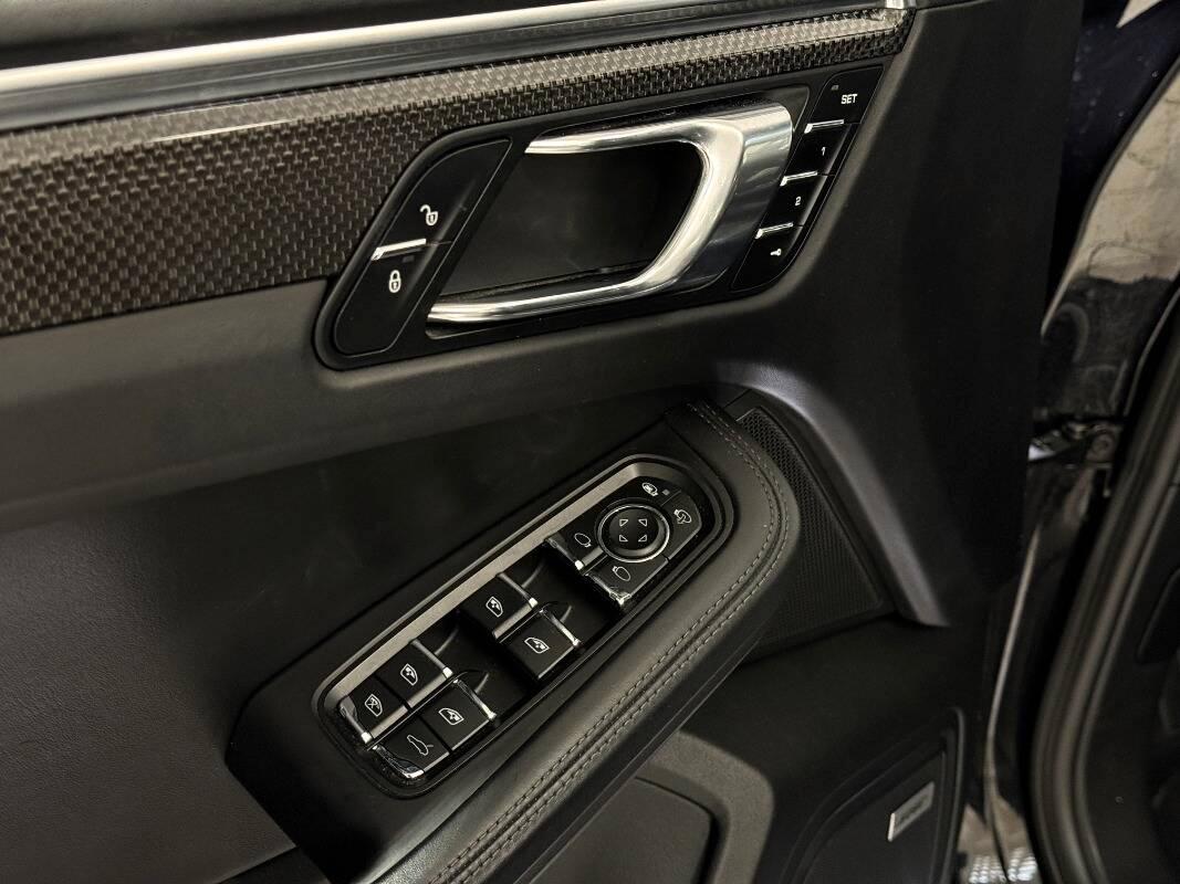 Porsche Macan 3.6 Turbo 400cv pdk my16