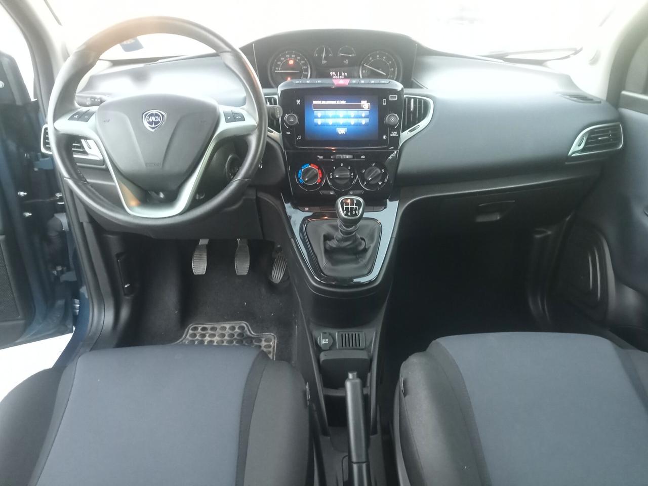 Lancia Ypsilon 1.0 FireFly 5 porte S&S Hybrid Platino