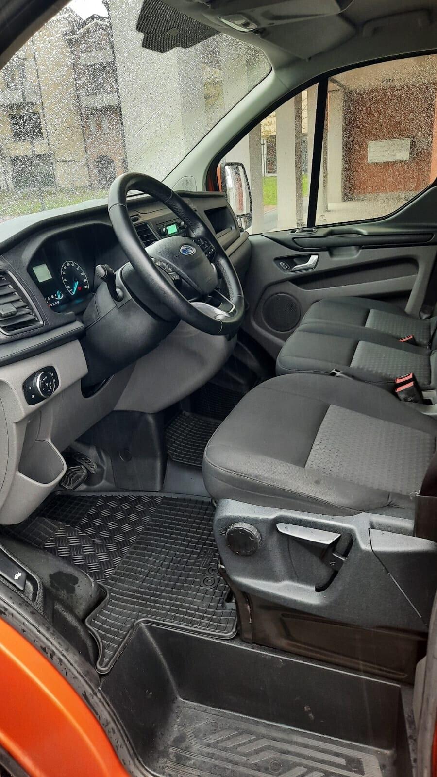 Ford Transit Custom Transit Custom 300 2.0 TDCi 130 aut. PC Furgone Titanium