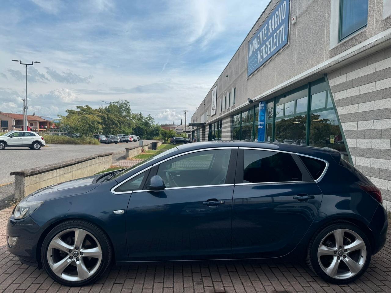 Opel Astra 1.7 CDTI 110CV 5 porte Cosmo