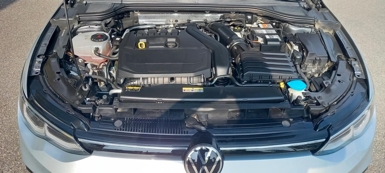 Volkswagen Golf 8 cc. 1.5 E TSI 150 CV. EVO ACT DSG 5 Porte 5 Posti Cambio Automatico 7 Marce.