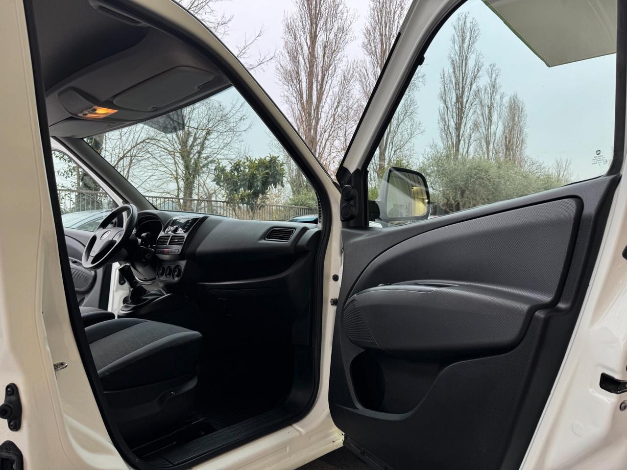 Fiat Doblo 1.3 MTJ Blue&Me GANCIO GARANZIA 24 MESI