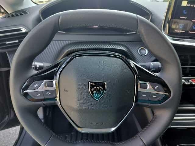 Peugeot 208 motore elettrico 136 CV Allure
