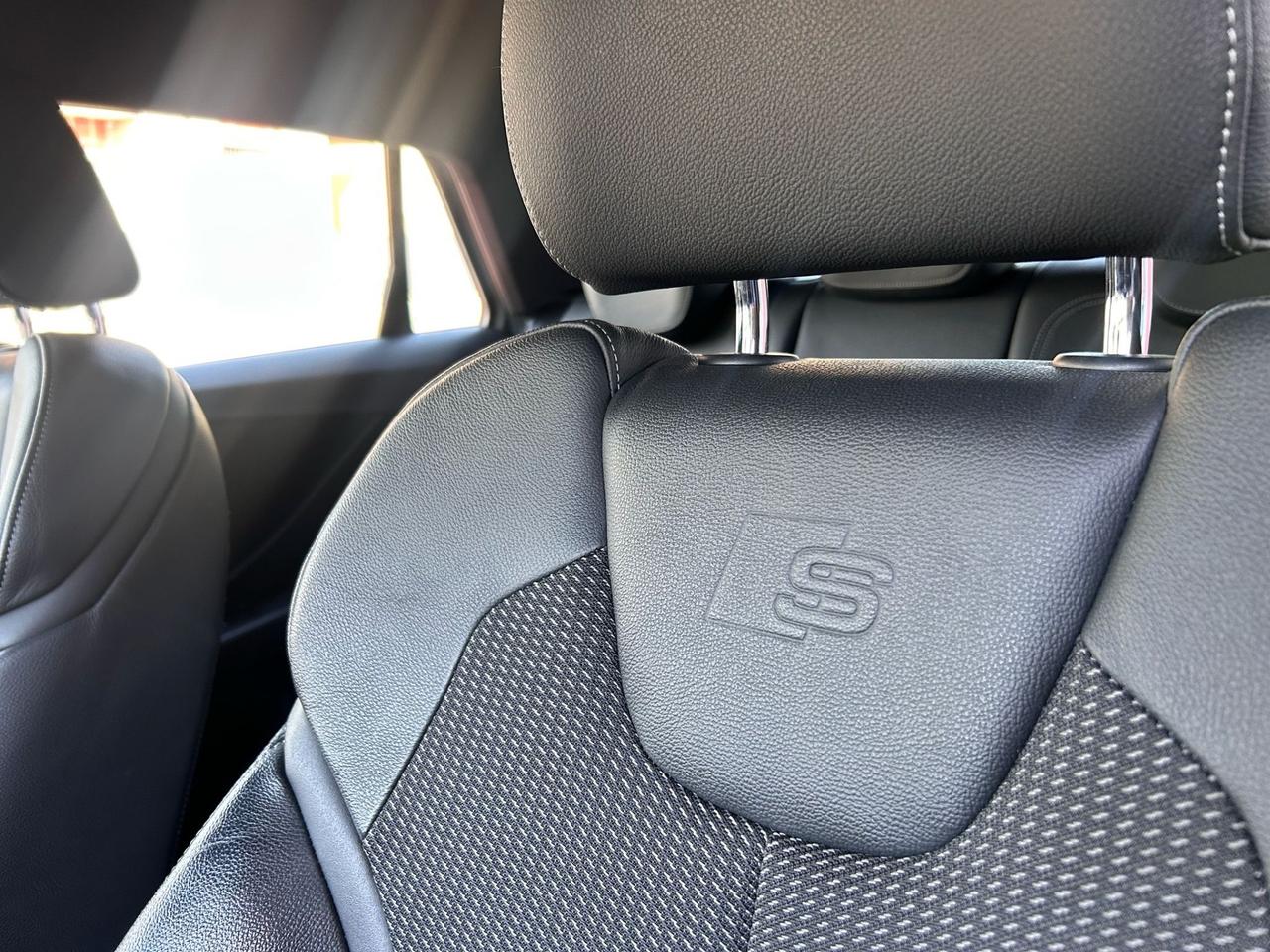 Audi Q2 30 TDI S line Edition