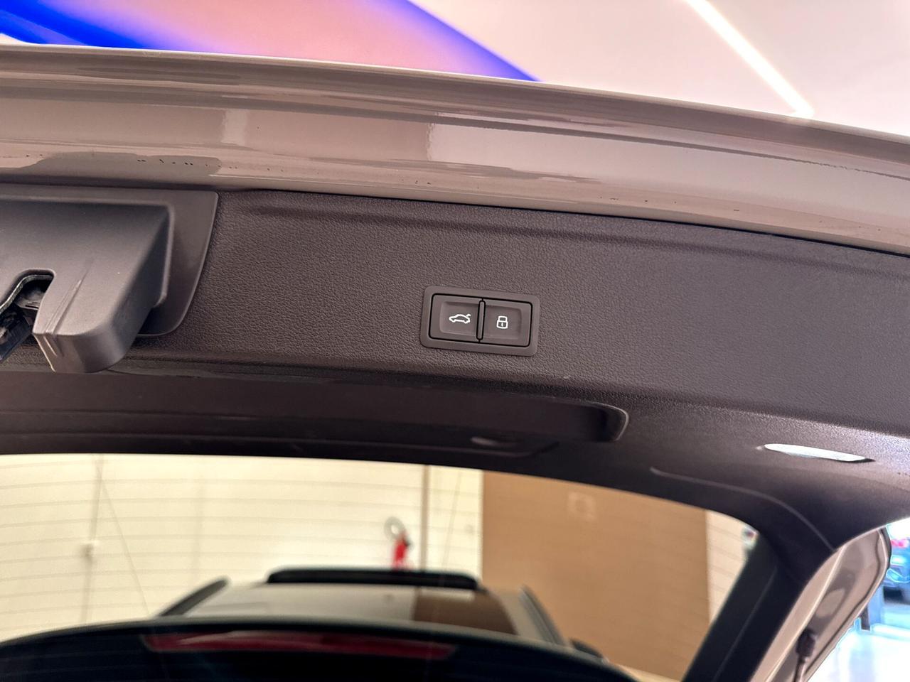Audi A4 40 TDI quattro S tronic line edition
