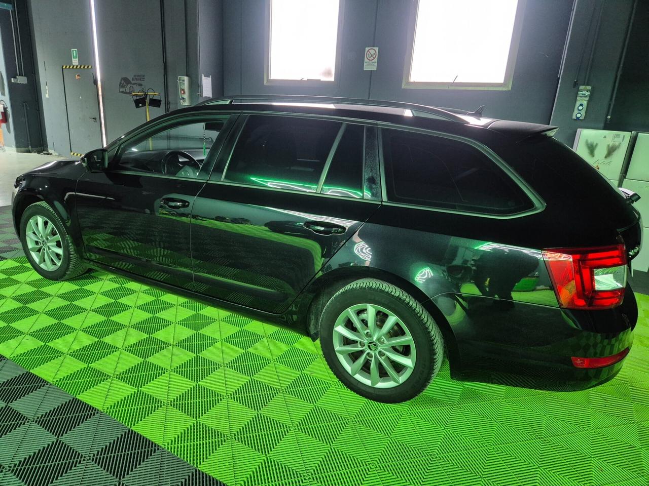 Skoda Octavia 1.6 TDI CR 110 CV Wagon Executive