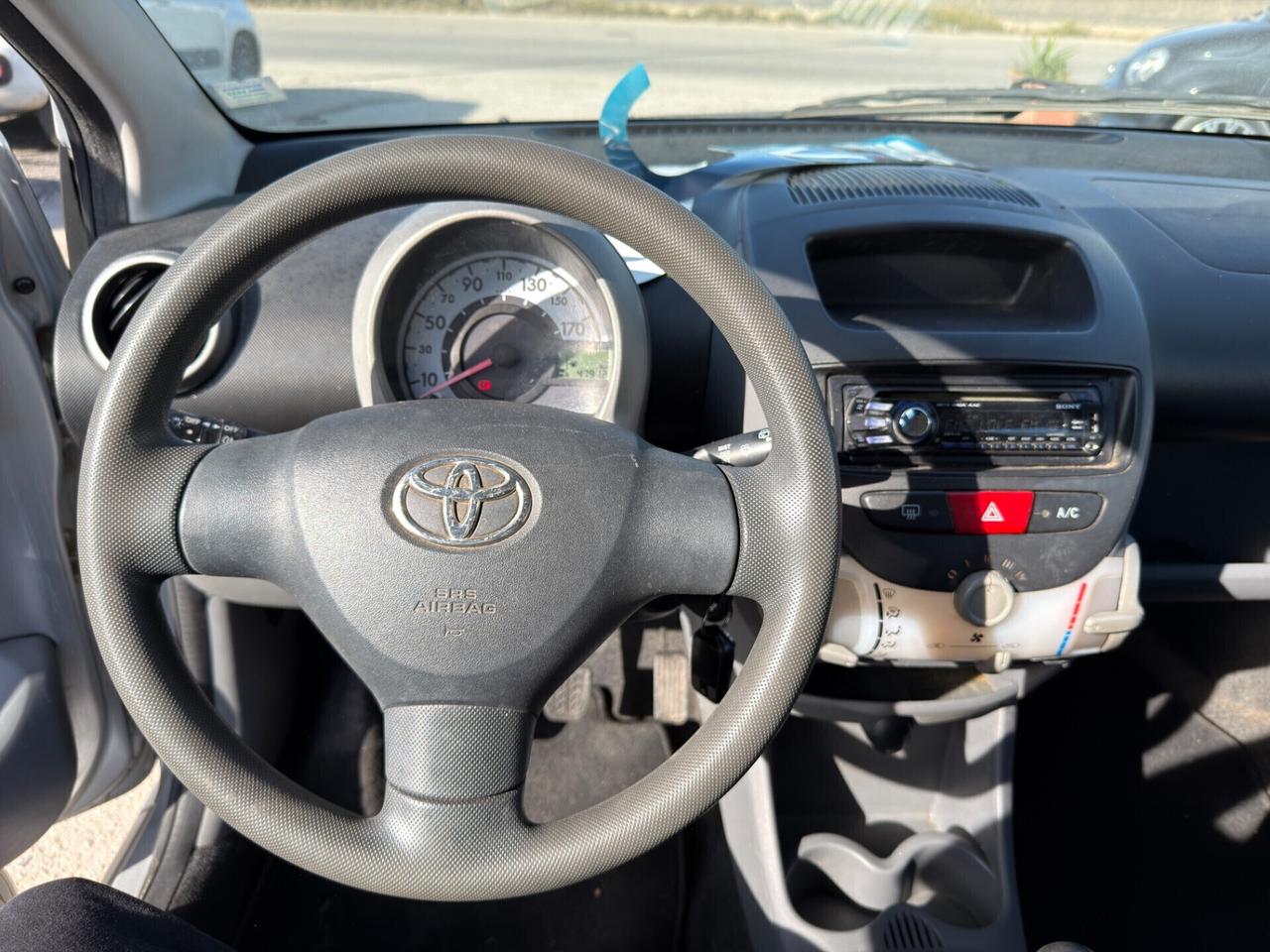 Toyota Aygo 1.0 12V VVT-i 5 porte Sol