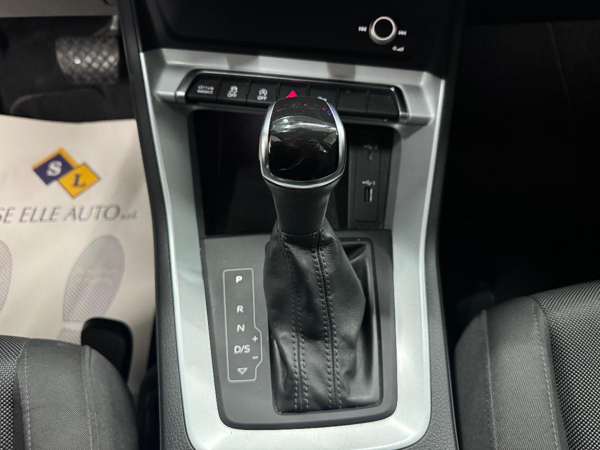 AUDI - Q3 SPORTBACK 35 TDI S tronic Business UNICO PROP/ MATRIX/ CARPLAY