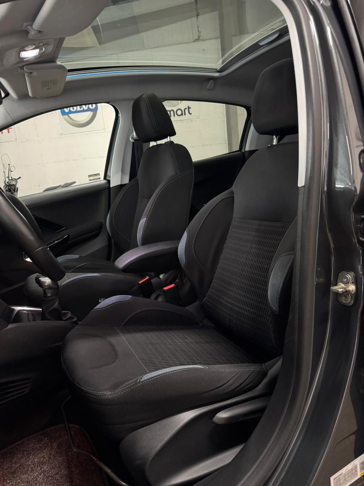 Peugeot 208 1.6 e-HDi 92 CV Stop&Start 5 porte Allure