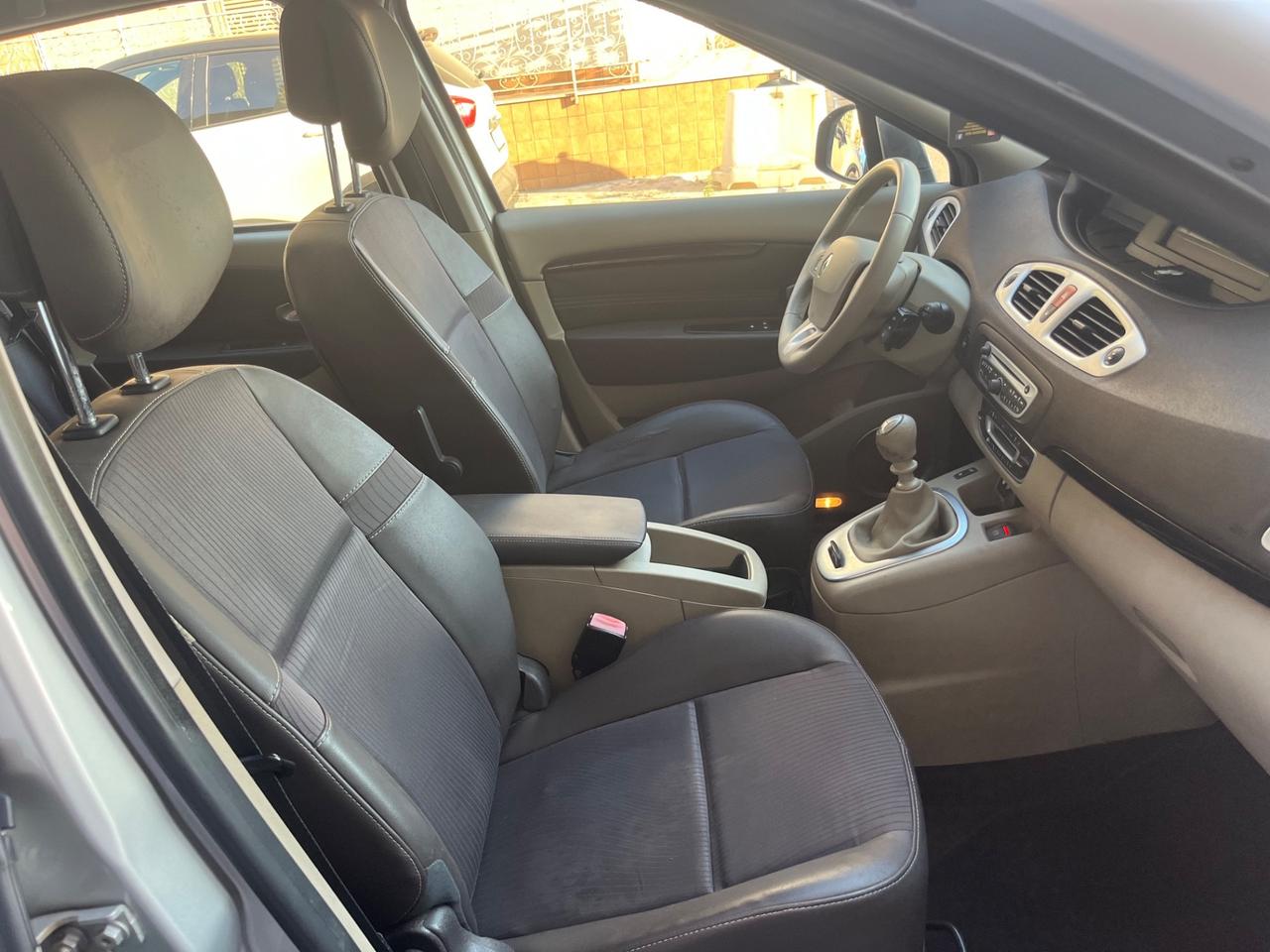 Renault Scénic X-Mod 1.9 dCi 130 7 posti