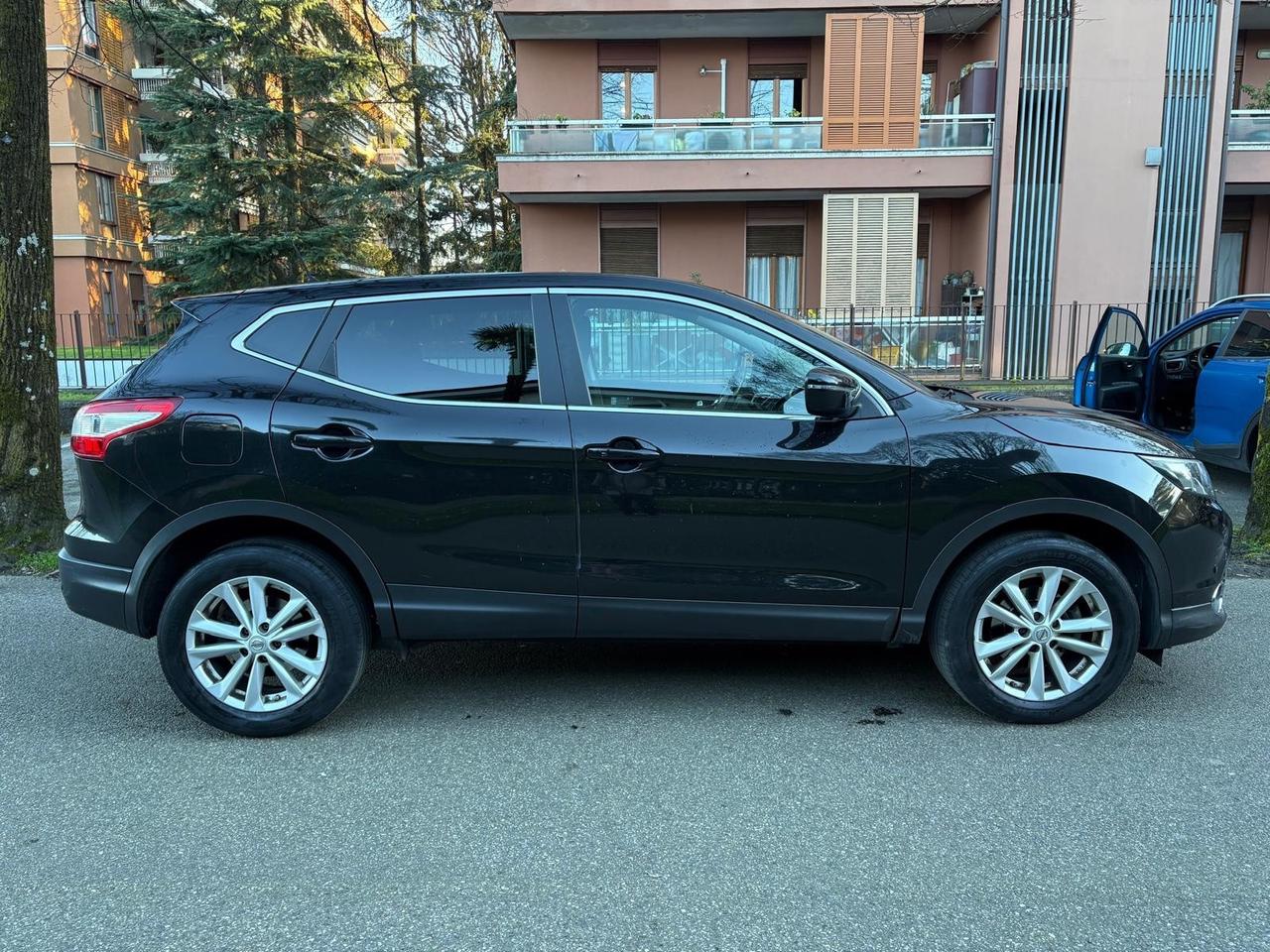 Nissan Qashqai 1.5 dCi 360