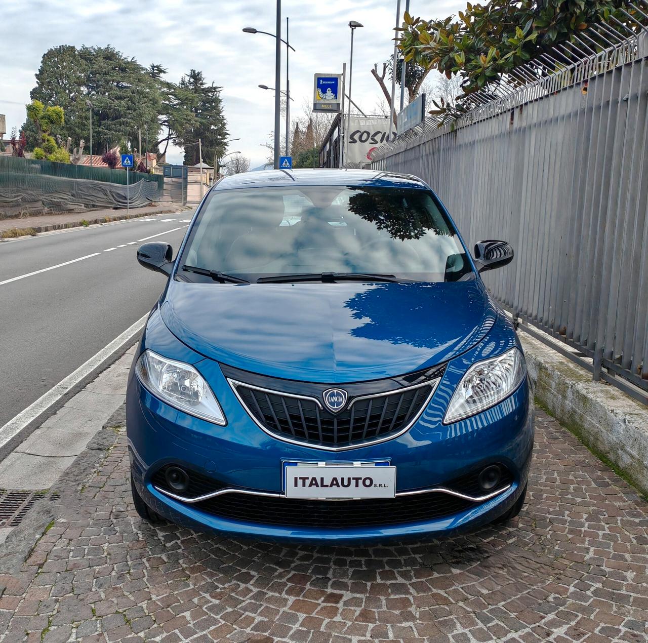 Lancia Ypsilon 1.0 FireFly 5 porte S&S Hybrid Silver Plus