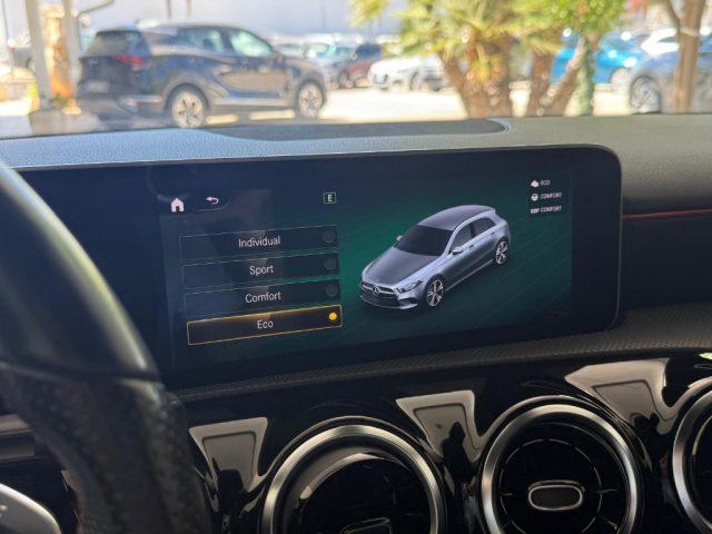 MERCEDES-BENZ A 180 d Premium