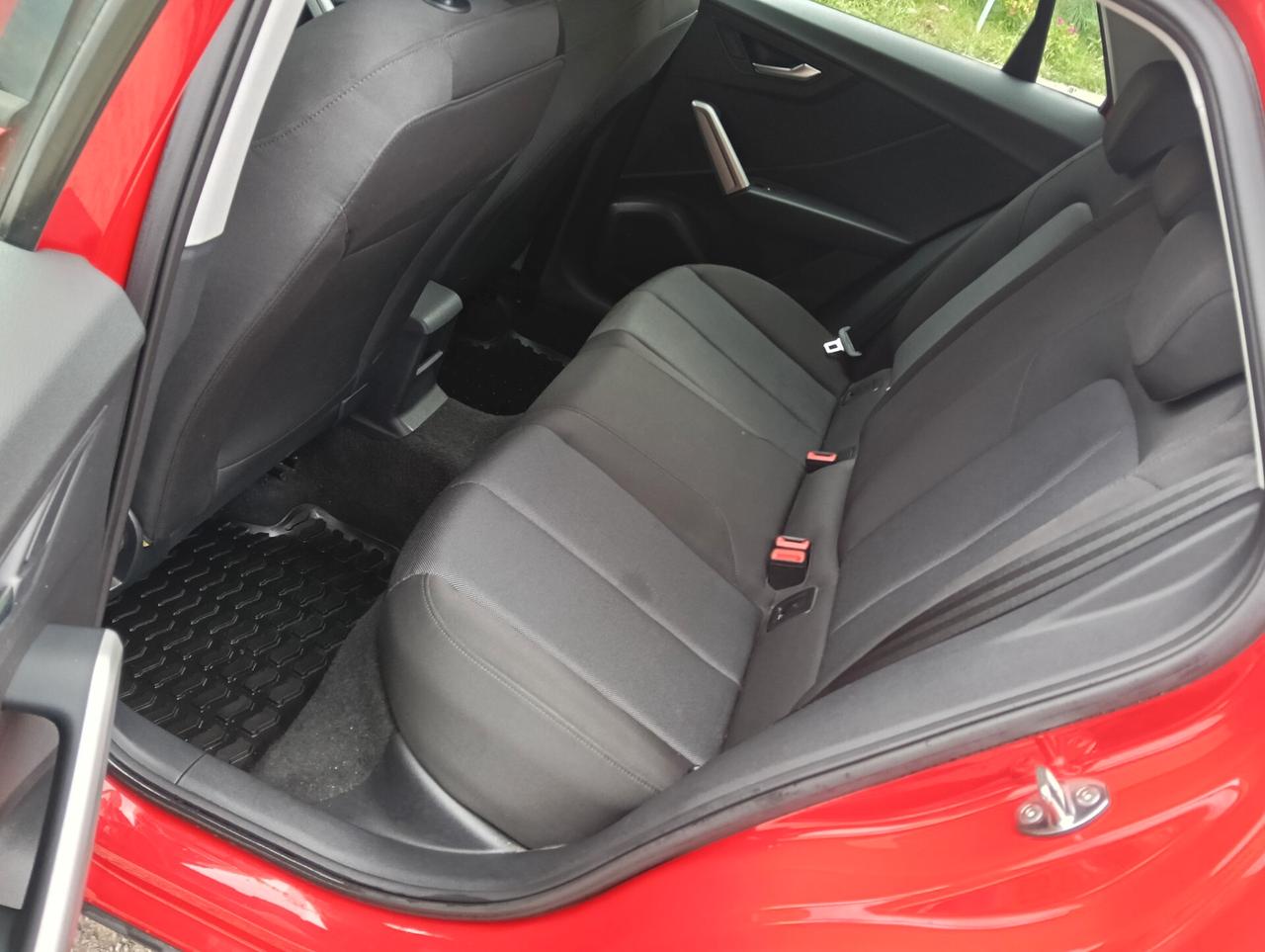 Audi Q2 30 TDI Business Design