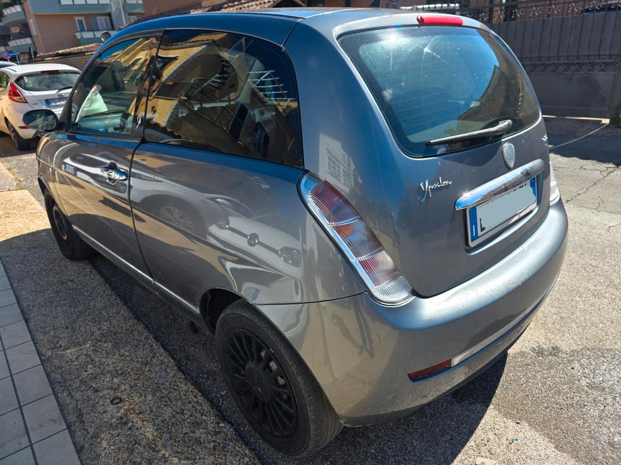 Lancia Ypsilon 1.3 MJT 75 CV Argento