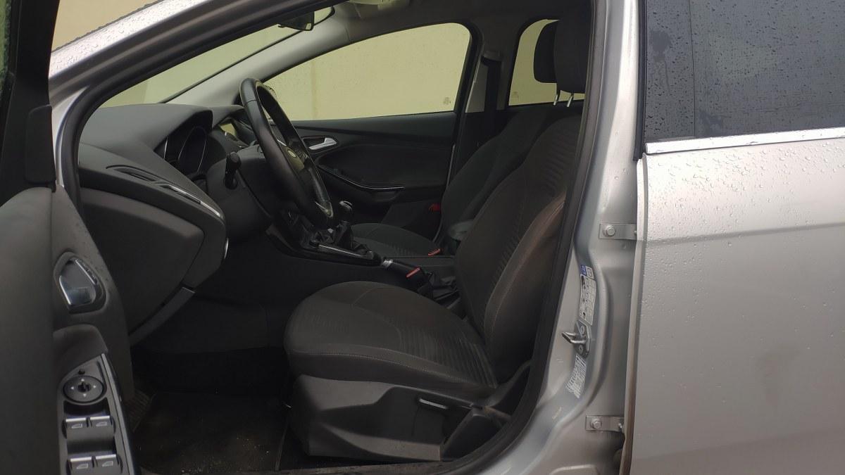 FORD Focus SOLO PER COMMERCIANTI AUTO SENZA GARANZIA