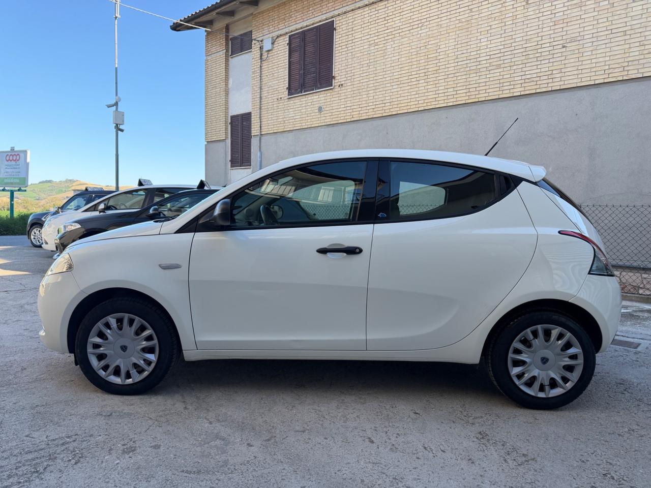 Lancia Ypsilon 1.2 69 CV 5 porte S&S Elefantino Blu
