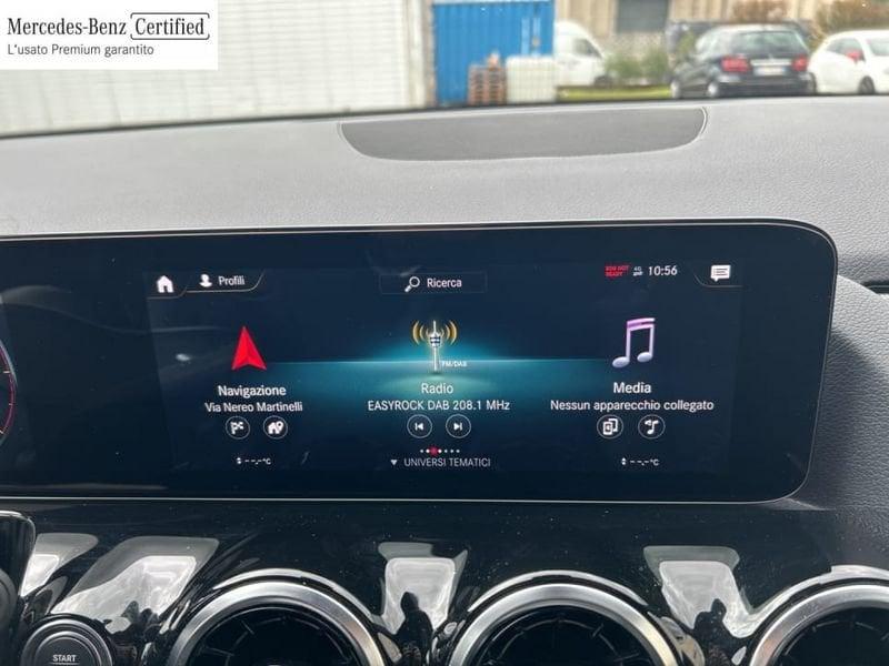 Mercedes-Benz GLA 200 D PREMIUM AUTO