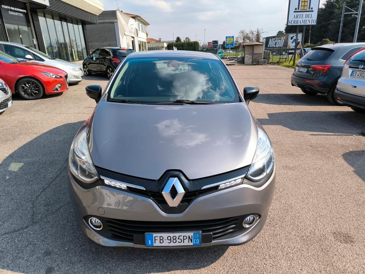 Renault Clio 1.2 75 CV 5 porte Duel *neopatentati*full optional*