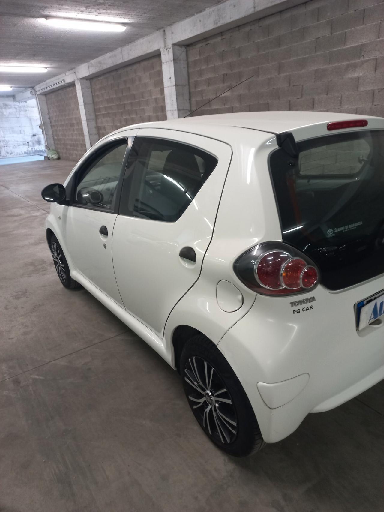 Toyota Aygo 1.0 12V VVT-i 5 porte Now