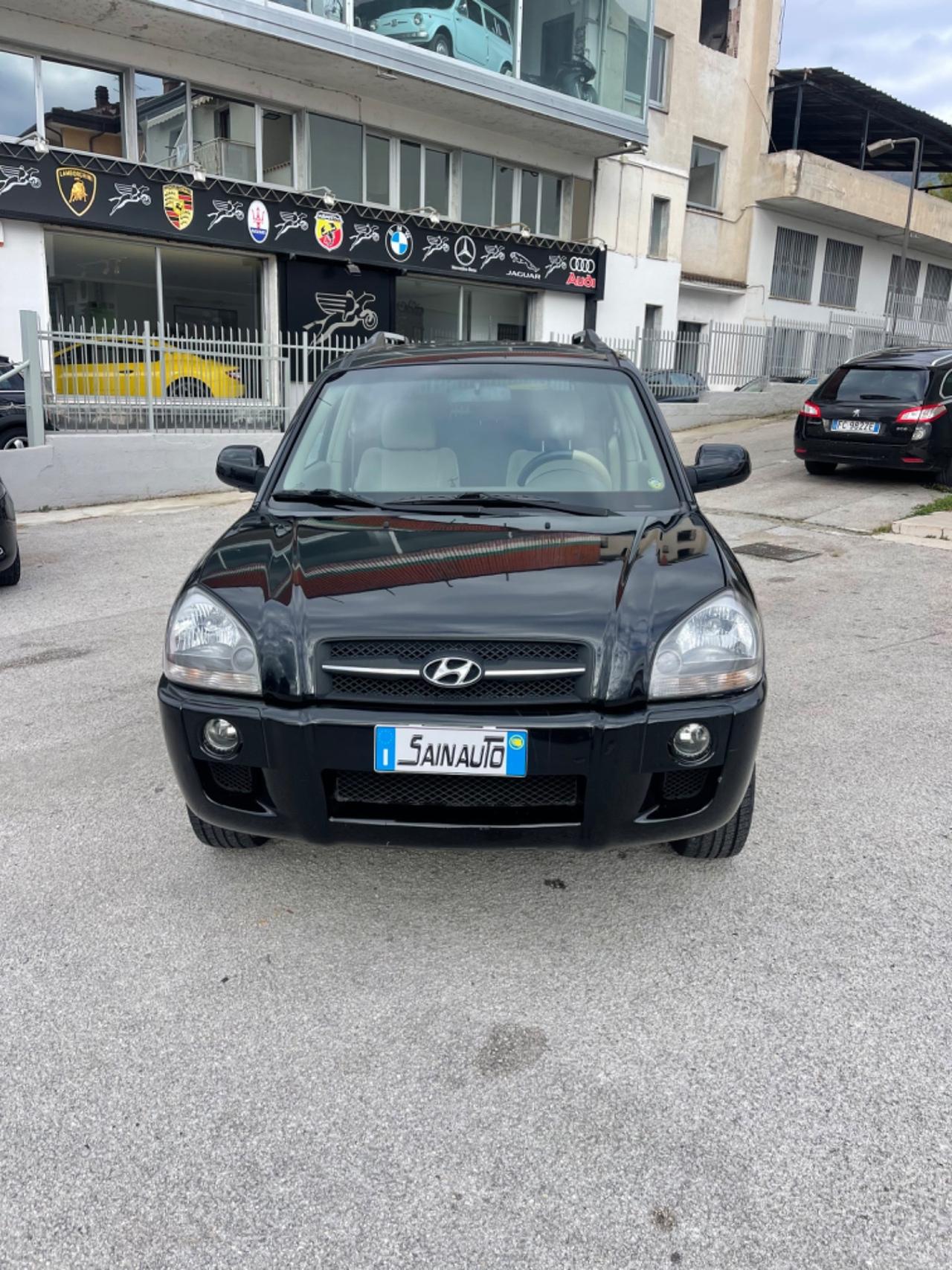 Hyundai Tucson 2.0 gpl 4x4 Dynamic garanzia