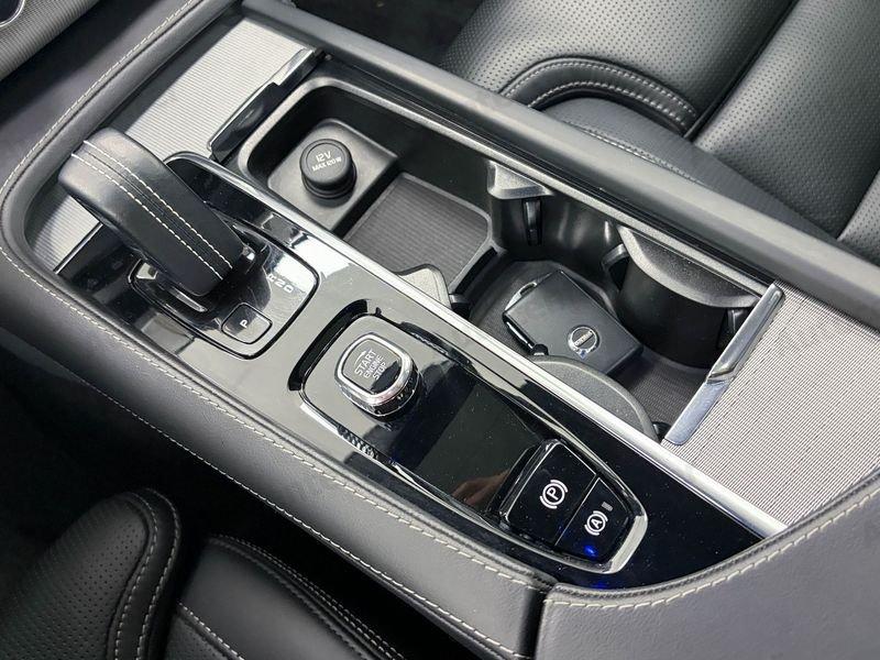 Volvo XC90 XC90 B5 (d) 235CV AWD AUT 7 POSTI R DESIGN