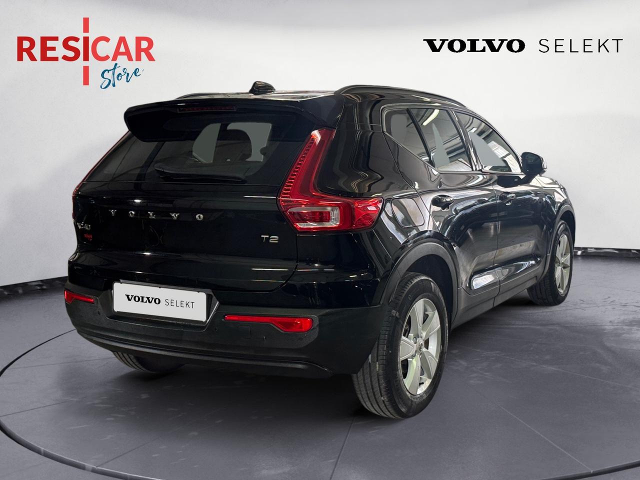 VOLVO XC40 1.5 t2 Momentum Core IVA ESPOSTA
