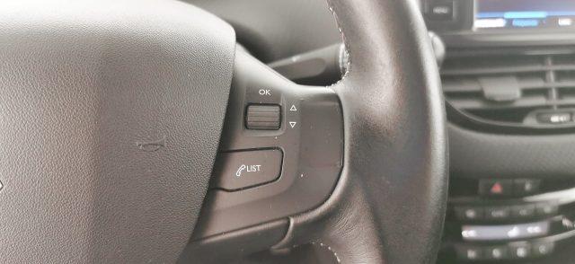 PEUGEOT 208 PureTech 82 5 porte Allure