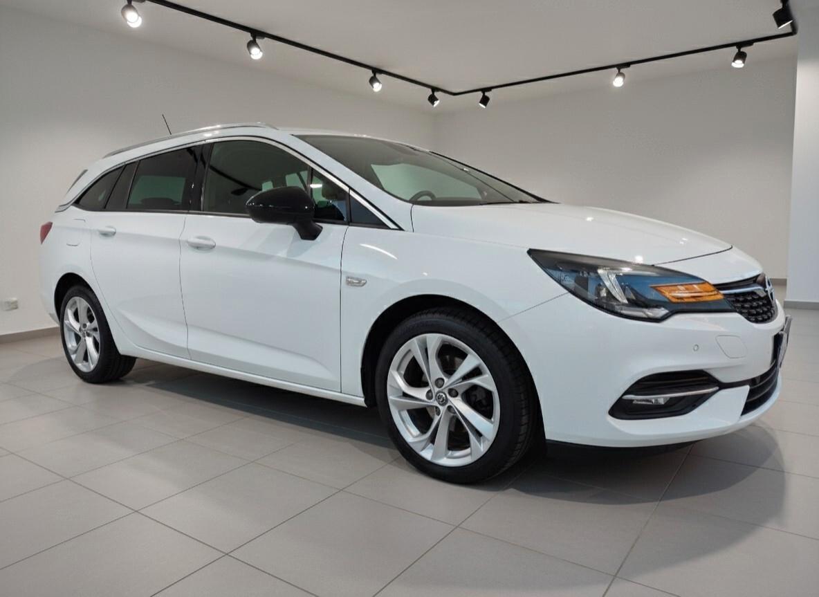 Opel Astra 1.6 CDTi 136CV Sports Tourer Business Elegance