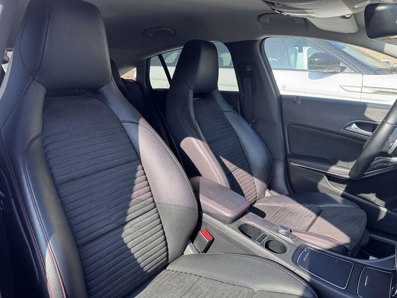 Mercedes-Benz CLA CLA Shooting Brake 200 d Premium 4matic auto FL