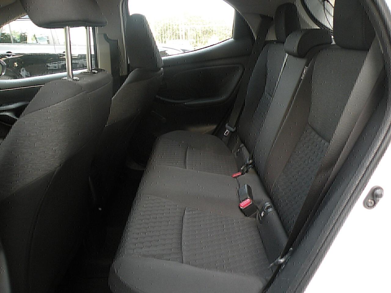 TOYOTA YARIS HYBRID - NOLEGGIO