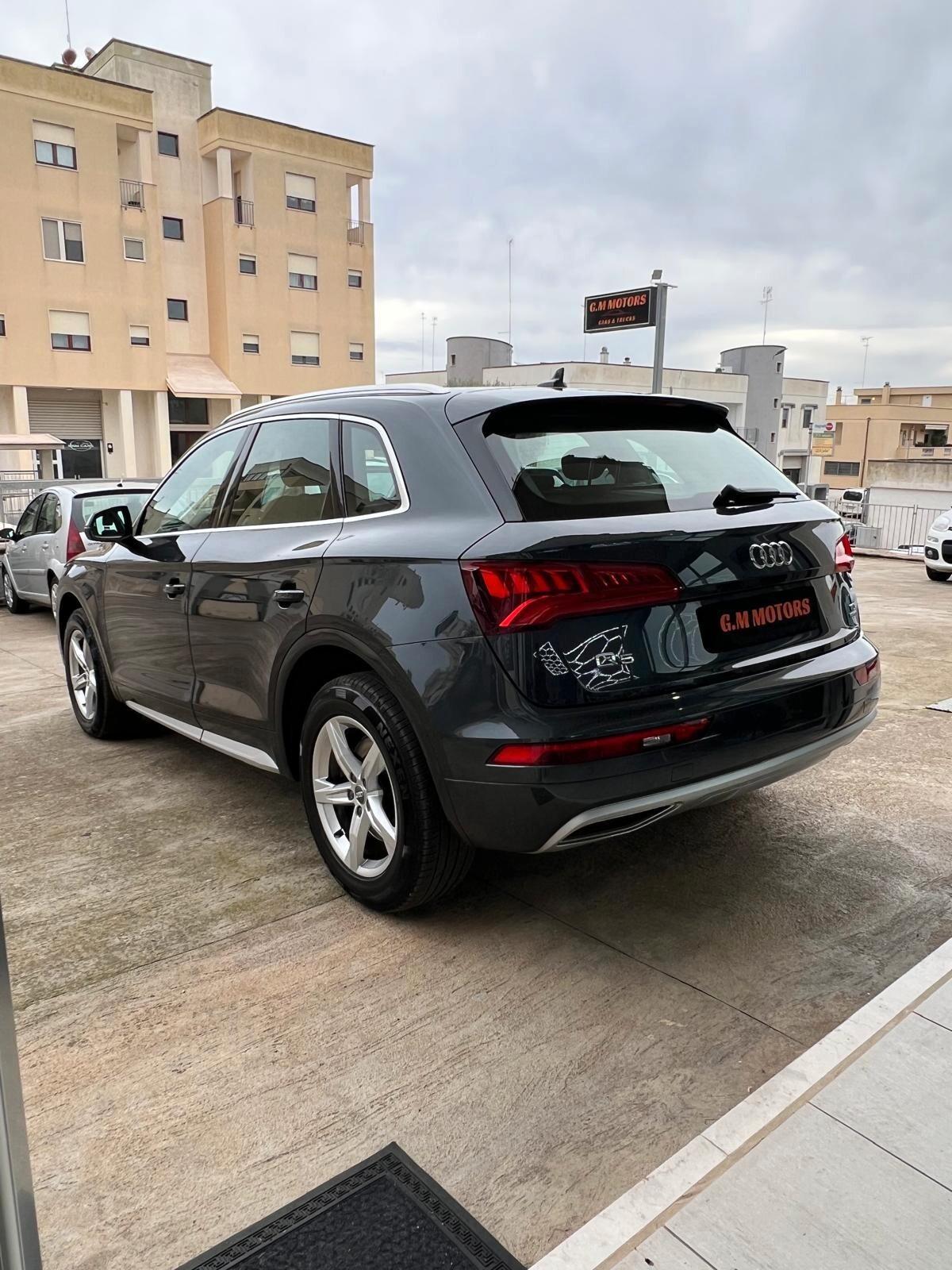 Audi Q5 2.0 TDI quattro S tronic Business