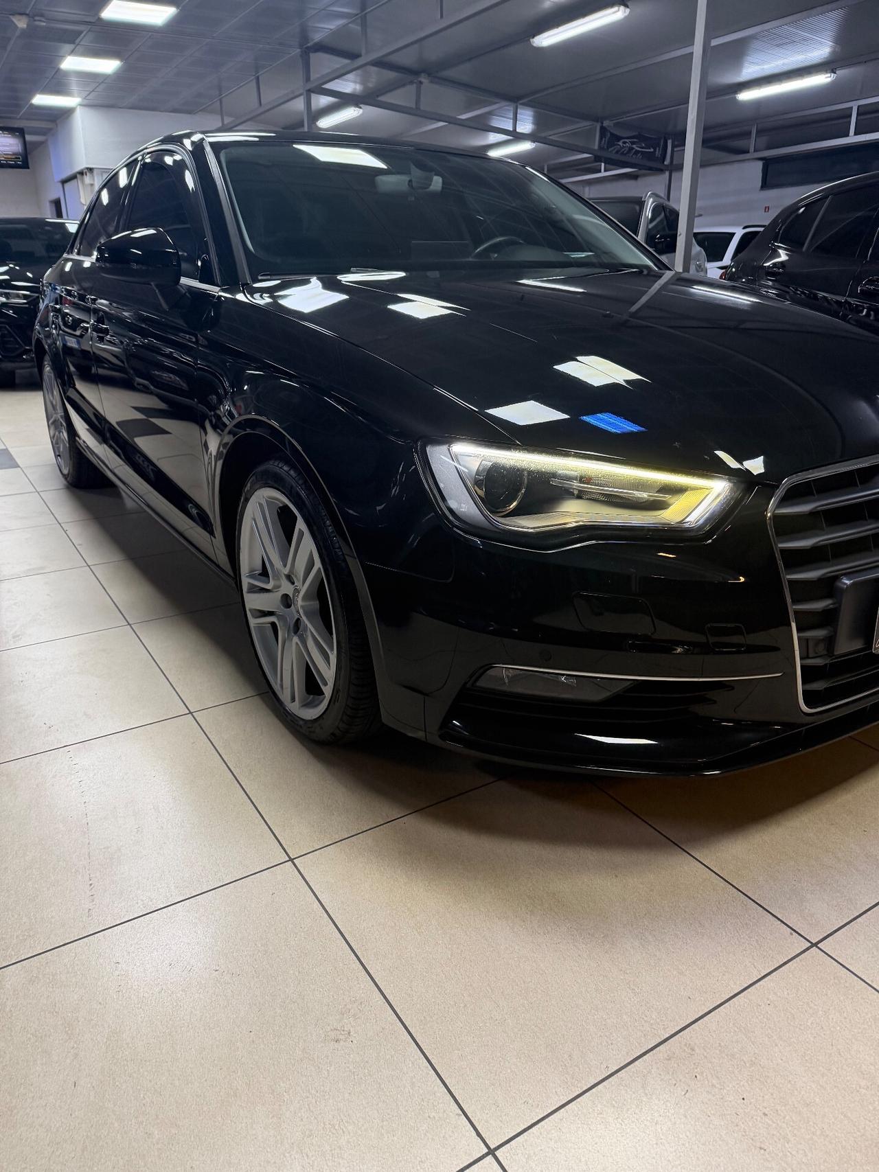 Audi A3 SPB 1.6 TDI S tronic Sport SEDAN