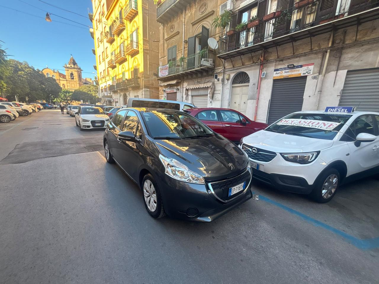 Peugeot 208 1.2 VTi 82 CV 5 porte FINANZIABILE