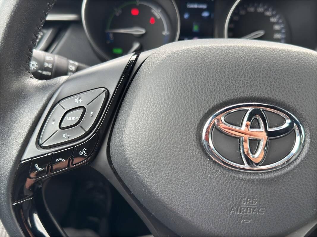 Toyota C-HR 2.0h More Business AUTOMATICA con CarPlay